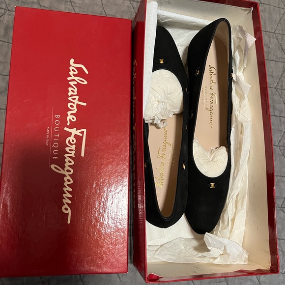 Salvatore Ferragamo Shoes - NIB Vintage Ferragamo Gold Buckle Heels